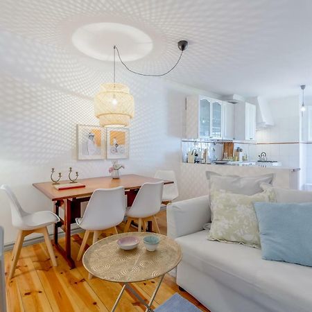 Bright & Spacious Alfama Apartment, By Timecooler ลิสบอน ภายนอก รูปภาพ