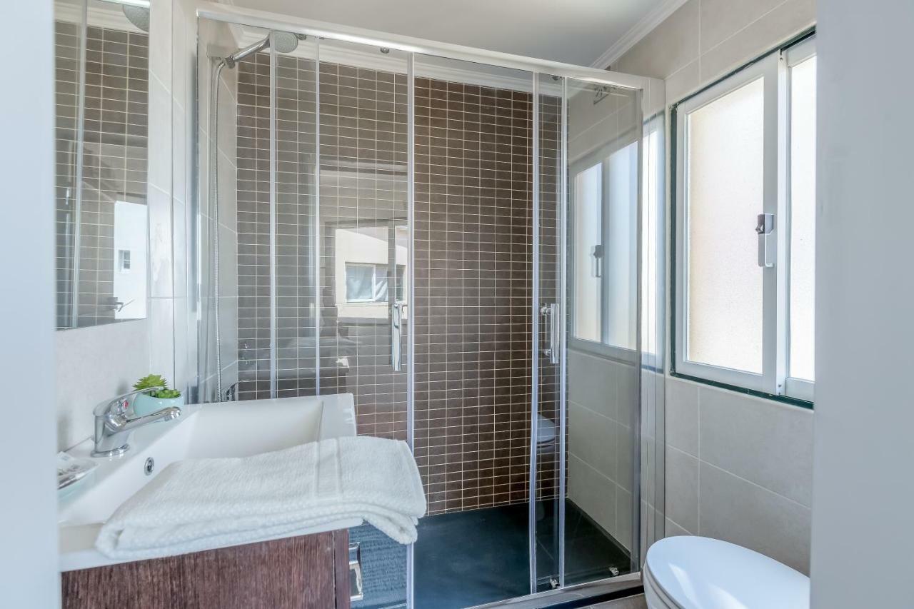 Bright & Spacious Alfama Apartment, By Timecooler ลิสบอน ภายนอก รูปภาพ