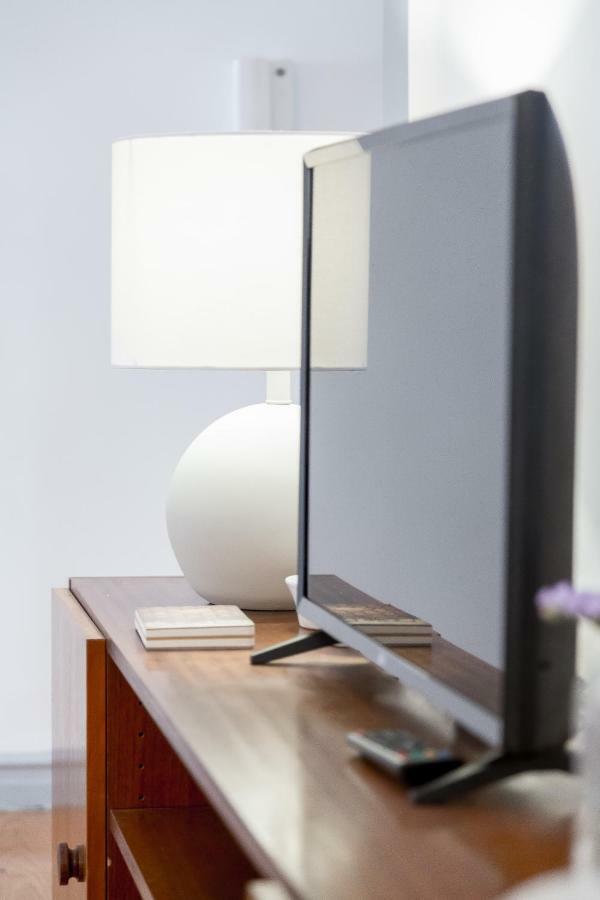 Bright & Spacious Alfama Apartment, By Timecooler ลิสบอน ภายนอก รูปภาพ