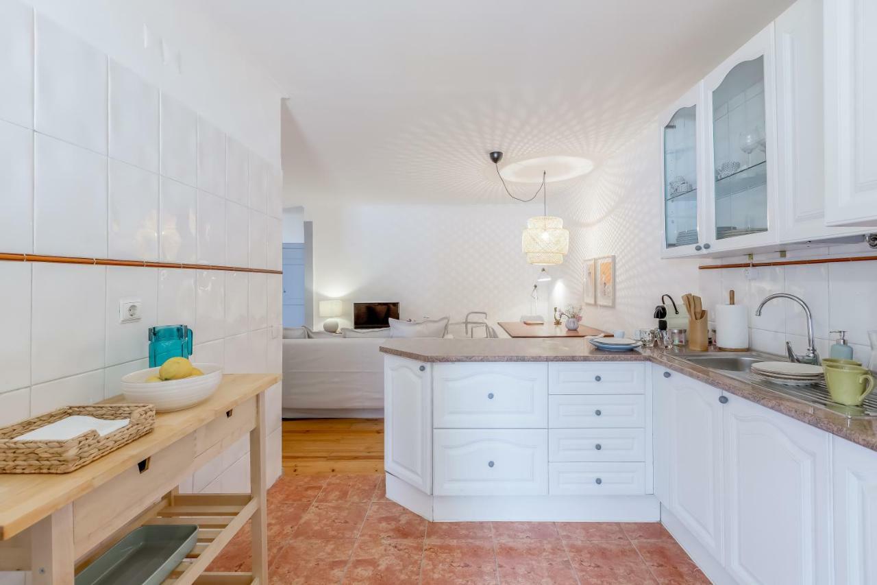 Bright & Spacious Alfama Apartment, By Timecooler ลิสบอน ภายนอก รูปภาพ